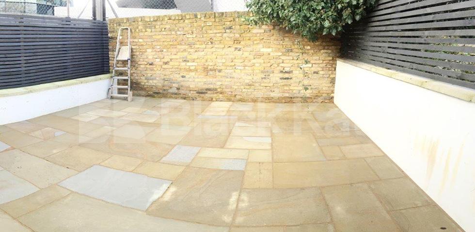 			UNDER OFFER, 2 Bedroom, 1 bath, 1 reception Apartment			 Shakespeare Rd, Poets Corner Brixton